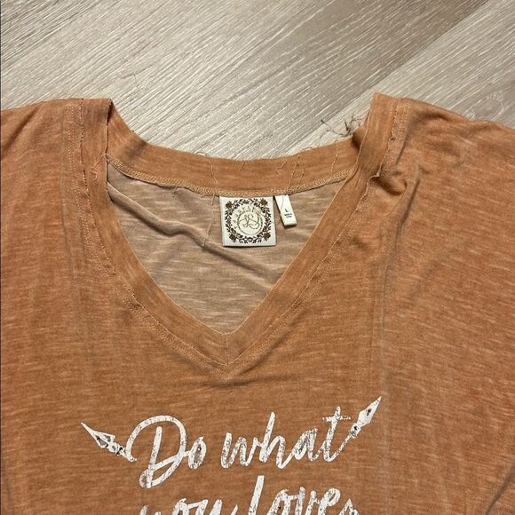 TruSelf Dolman Sleeve Lightweight V Neck Women's Graphic Top - Picture 3 of 7